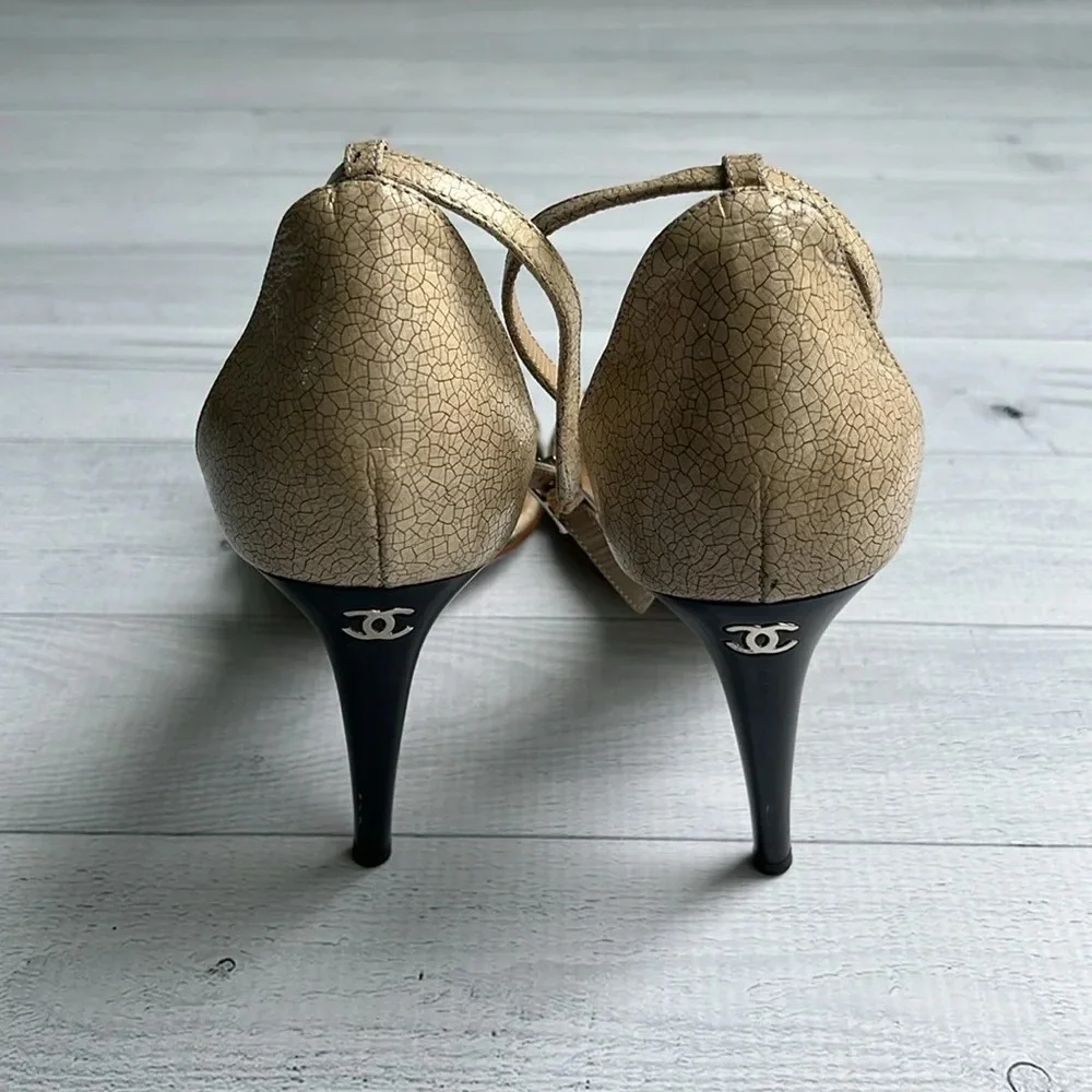 Vintage CHANEL 2005 D’Orsay Beige Pumps Size 38/8